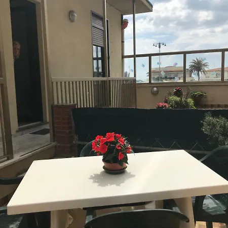 Apartament Casa Celeste Viareggio